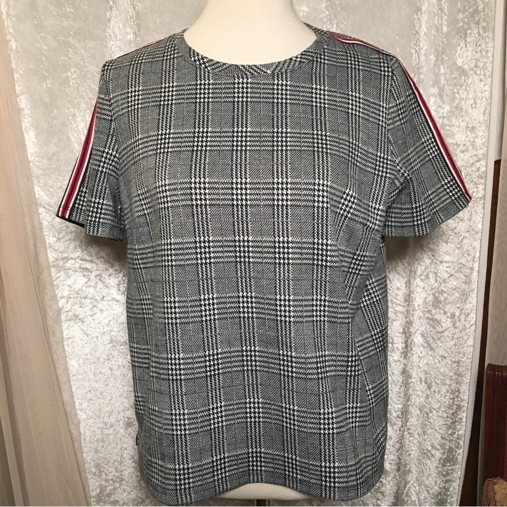 Banana Republic Houndstooth Short sleeves Blouse black white  with red stripe L